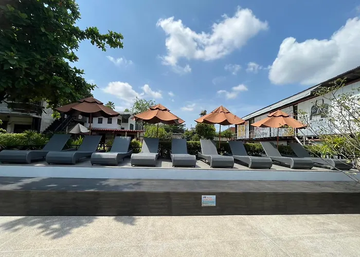 Town Home By The Warehouse Chiang Mai